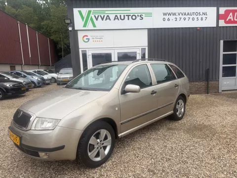 Skoda Fabia Combi 1.4 AUTOMAAT airco, cruise control , trekhaak, APK 06-2027!