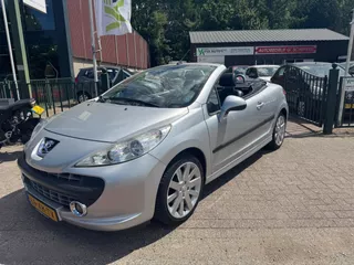 Peugeot 207 CC 1.6 AUTOMAAT climate contr, lederen bekleding, hele nette auto