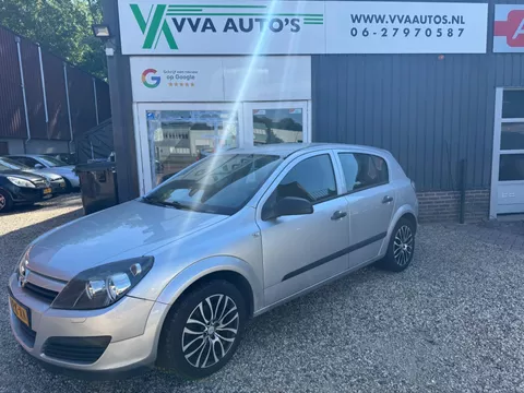 Opel Astra 1.6 AUTOMAAT cruise control,clima,trekhaak,5 deurs